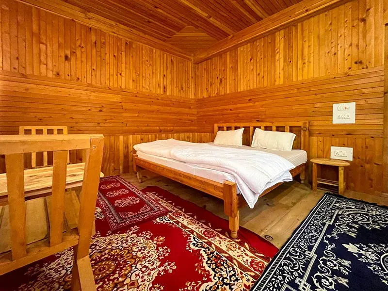 Pine View Cottage Tirthan Super Deluxe Room